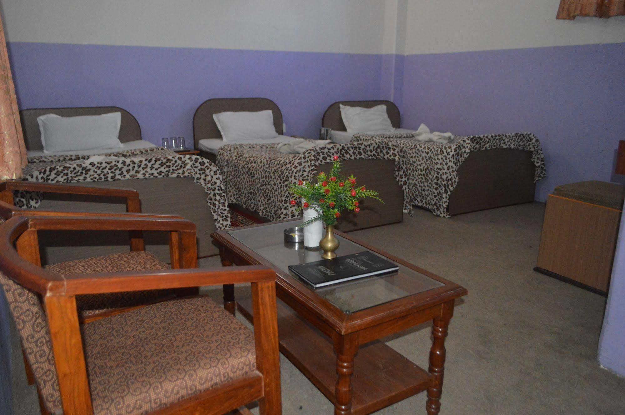 Pokhara Deep Sagar Hotel Buitenkant foto