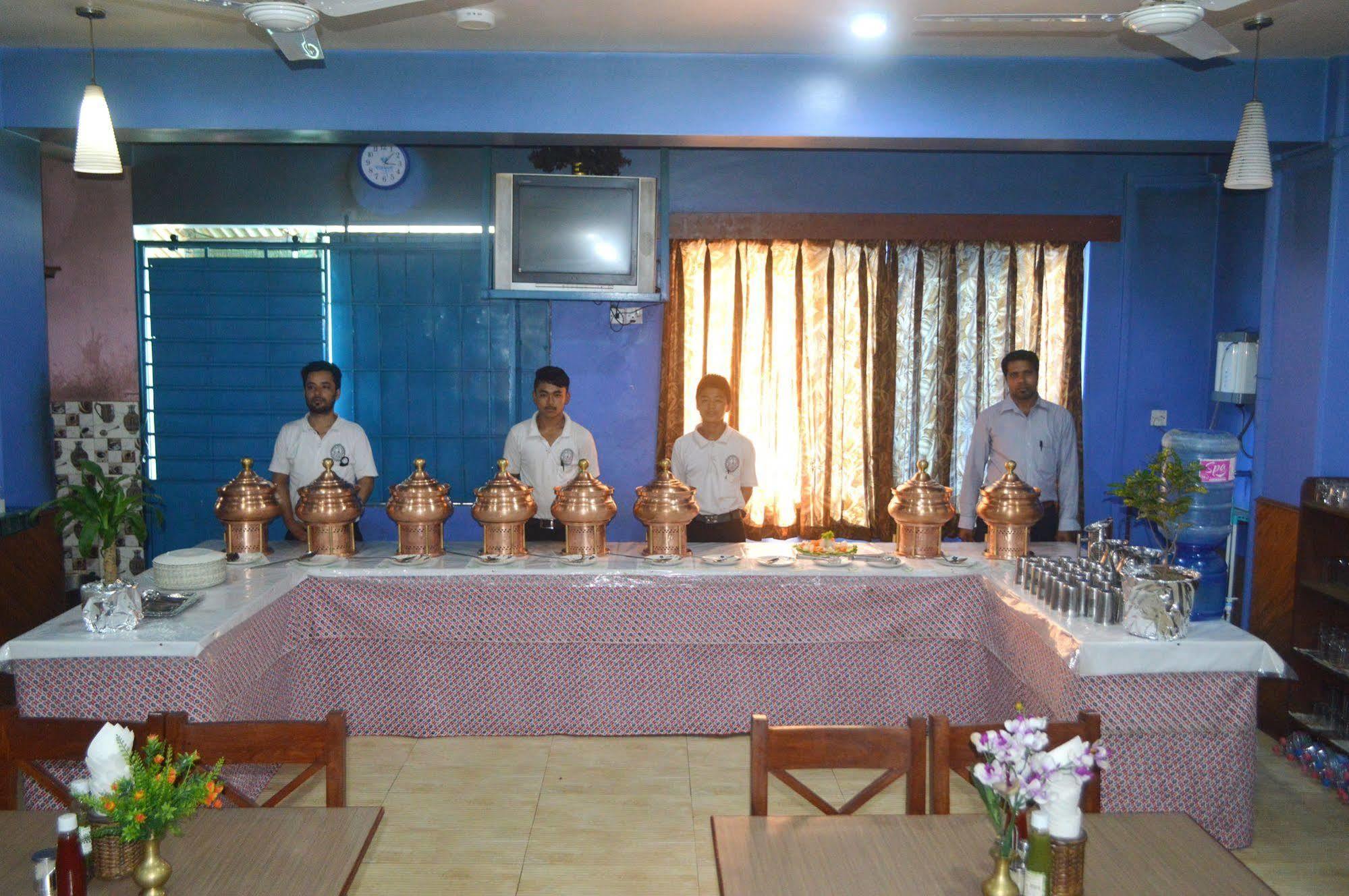 Pokhara Deep Sagar Hotel Buitenkant foto
