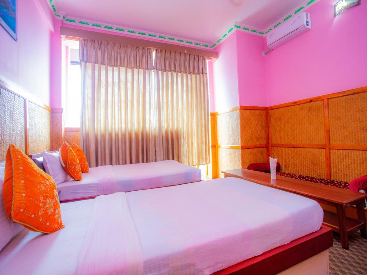 Pokhara Deep Sagar Hotel Buitenkant foto