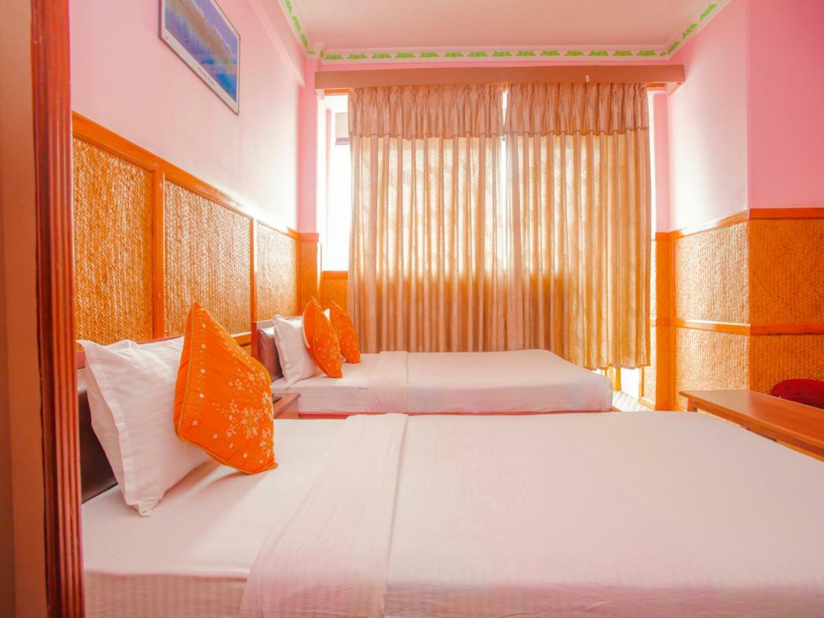 Pokhara Deep Sagar Hotel Buitenkant foto