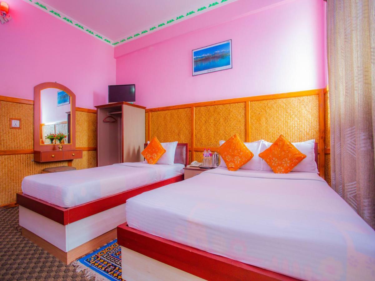 Pokhara Deep Sagar Hotel Buitenkant foto